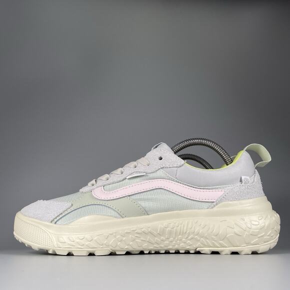 Men’s 8.5 Womens 10 VANS Ultrarange Neo Vr3 Light Green Yellow Athletic Shoe NEW - Picture 1 of 9